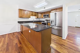 216 Finchingfield Ct, Sterling, VA 20165 - Photo 3