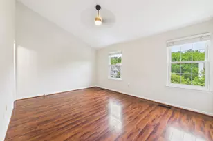 216 Finchingfield Ct, Sterling, VA 20165 - Photo 17