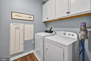 21914 Hawksbill High Cir, Sterling, VA 20164 - Photo 43