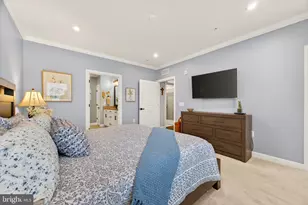 21914 Hawksbill High Cir, Sterling, VA 20164 - Photo 31