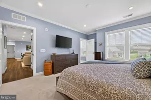 21914 Hawksbill High Cir, Sterling, VA 20164 - Photo 29