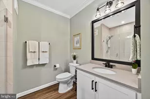 21914 Hawksbill High Cir, Sterling, VA 20164 - Photo 41