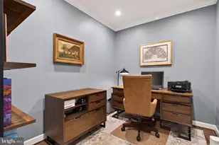 21914 Hawksbill High Cir, Sterling, VA 20164 - Photo 37