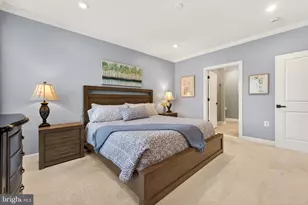 21914 Hawksbill High Cir, Sterling, VA 20164 - Photo 27