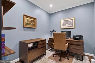 21914 Hawksbill High Cir, Sterling, VA 20164 - Photo 37