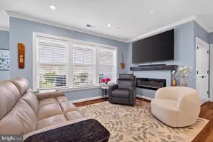 21914 Hawksbill High Cir, Sterling, VA 20164 - Photo 23