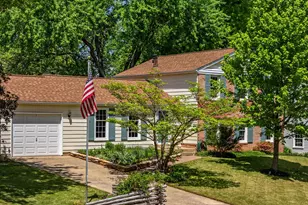 1119 Bradfield Dr SW, Leesburg, VA 20175 - Photo 3