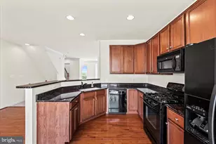 504 Legrace Terrace NE, Leesburg, VA 20176 - Photo 9