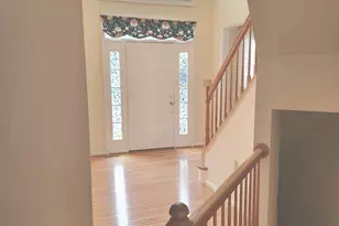 21218 Edgewood Ct, Sterling, VA 20165 - Photo 7