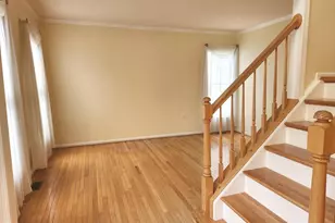 21218 Edgewood Ct, Sterling, VA 20165 - Photo 3