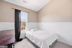25203 Dunvegan Square, Chantilly, VA 20152 - Photo 11