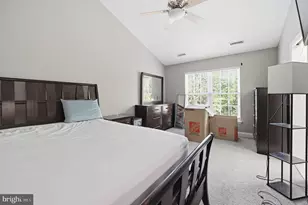 25203 Dunvegan Square, Chantilly, VA 20152 - Photo 13