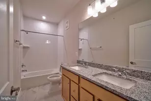 20285 Newfoundland Sq, Ashburn, VA 20147 - Photo 35