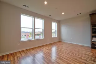 20285 Newfoundland Sq, Ashburn, VA 20147 - Photo 17