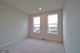 20285 Newfoundland Sq, Ashburn, VA 20147 - Photo 31