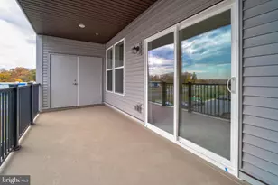 20285 Newfoundland Sq, Ashburn, VA 20147 - Photo 9