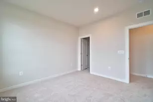 20285 Newfoundland Sq, Ashburn, VA 20147 - Photo 29