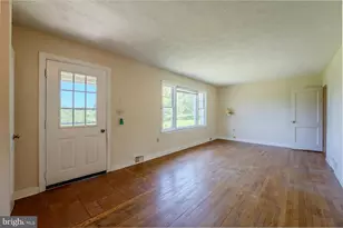 35339 Appalachian Trl Rd, Round Hill, VA 20141 - Photo 9