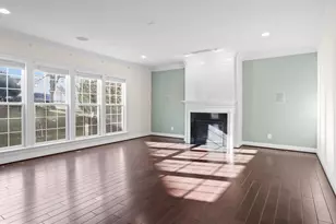 43527 Loudoun Barn Way, Chantilly, VA 20152 - Photo 5