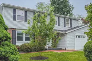 107 Appletree Dr NE, Leesburg, VA 20176 - Photo 7