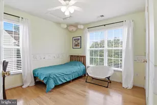 25352 Ripleys Field Dr, Chantilly, VA 20152 - Photo 23