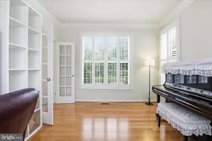 25352 Ripleys Field Dr, Chantilly, VA 20152 - Photo 15