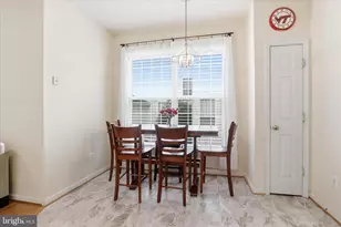 25352 Ripleys Field Dr, Chantilly, VA 20152 - Photo 7