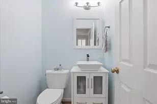 25352 Ripleys Field Dr, Chantilly, VA 20152 - Photo 17