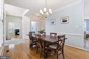 25352 Ripleys Field Dr, Chantilly, VA 20152 - Photo 11