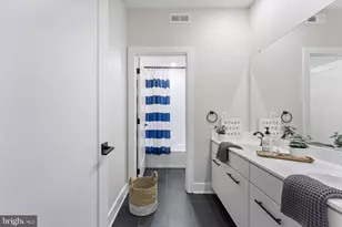 42464 Mildred Lndg Sq, Ashburn, VA 20148 - Photo 37