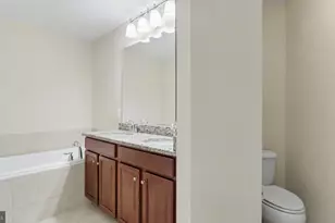 42371 Trellis Square, Brambleton, VA 20148 - Photo 37