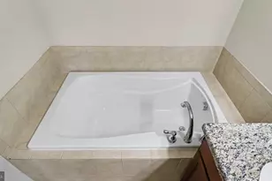 42371 Trellis Square, Brambleton, VA 20148 - Photo 33