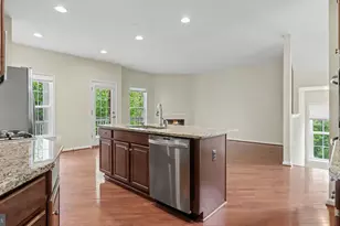 42371 Trellis Square, Brambleton, VA 20148 - Photo 23