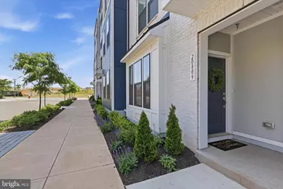 20809 Wood Quay Drive, Sterling, VA 20166 - Photo 3