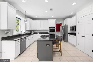 819 Saddleback Pl NE, Leesburg, VA 20176 - Photo 17