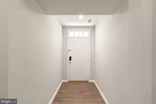 21776 Ladyslipper Sq, Ashburn, VA 20147 - Photo 11