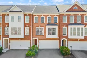 21776 Ladyslipper Sq, Ashburn, VA 20147 - Photo 3