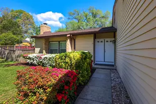 20 Running Brook Ln, Sterling, VA 20164 - Photo 3