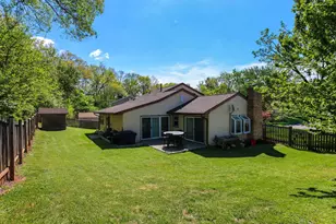 20 Running Brook Ln, Sterling, VA 20164 - Photo 7