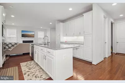 25495 Woodbine Farm Drive, Chantilly, VA 20152 - Photo 9