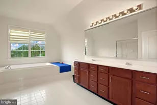 23353 Lennoxville Way, Sterling, VA 20166 - Photo 25