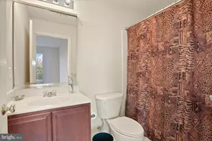 23353 Lennoxville Way, Sterling, VA 20166 - Photo 27