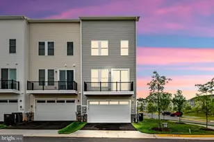 42086 Picasso Sq, Brambleton, VA 20148 - Photo 25