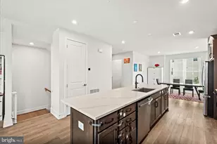 42086 Picasso Sq, Brambleton, VA 20148 - Photo 13