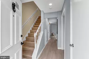 1046 Margate Ct, Sterling, VA 20164 - Photo 5
