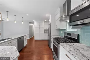 126 Hopeland Ln, Sterling, VA 20164 - Photo 3