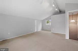 126 Hopeland Ln, Sterling, VA 20164 - Photo 21