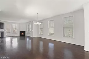23595 Kingsdale Terrace, Brambleton, VA 20148 - Photo 9