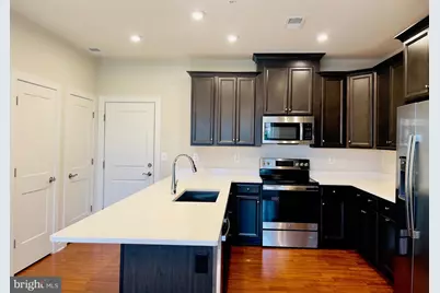 20271 Newfoundland Square #1-102, Ashburn, VA 20147 - Photo 3