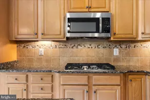 19449 Coppermine Sq, Leesburg, VA 20176 - Photo 17